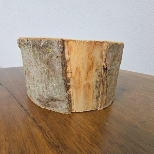 Candela Artigianale Vegana alla Citronella con Supporto in Tronco di Legno